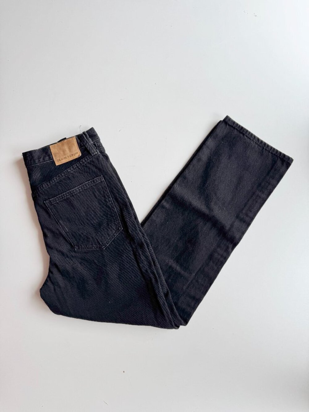 Aritzia DENIM FORUM Bonet High Rise Loose Black Rip Straight Leg Jeans, Size 26